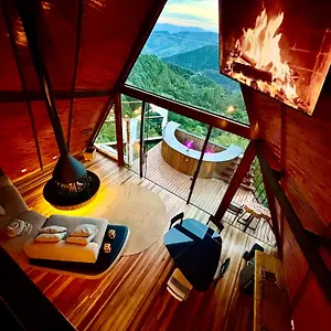 Chalé Chale Boutique Spa- Sauna Seca, Jacuzzi , Rede Suspensa, Campos do Jordão